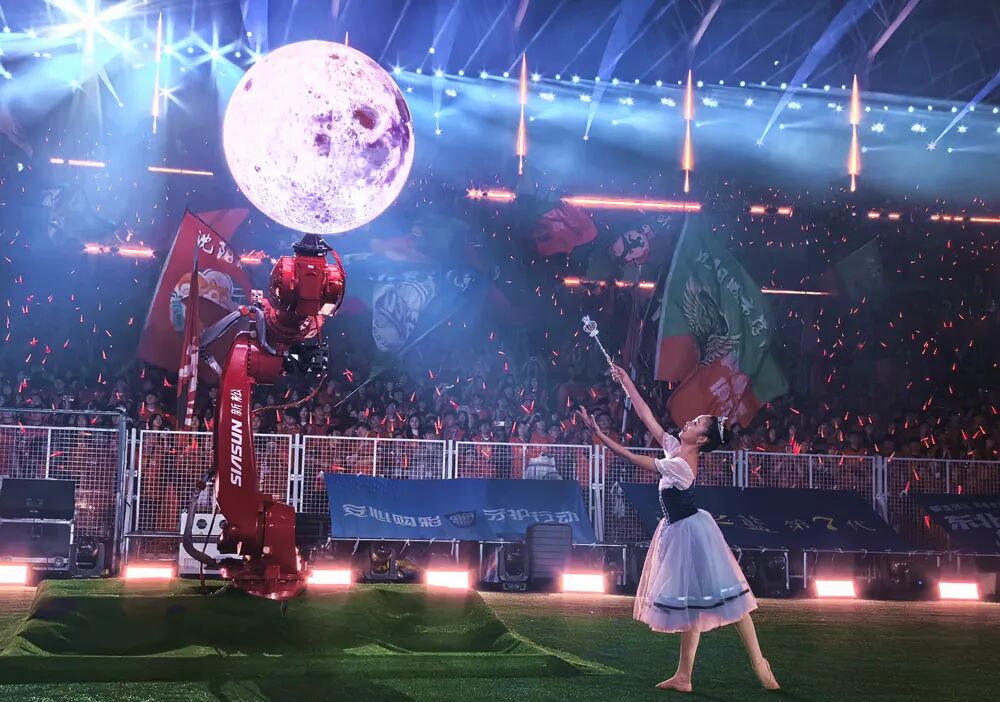 今夜，，，必威(bw·西汉姆联)机械人演出&ldquo;星月神话&rdquo;！！山海关不住，，，&ldquo;东北超&rdquo;级酷
