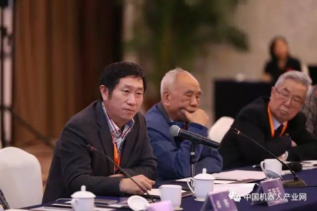 2016中国物流设备产业发展大会暨中国物流设备企业家年会隆重召开 必威(bw·西汉姆联)荣获三项大奖